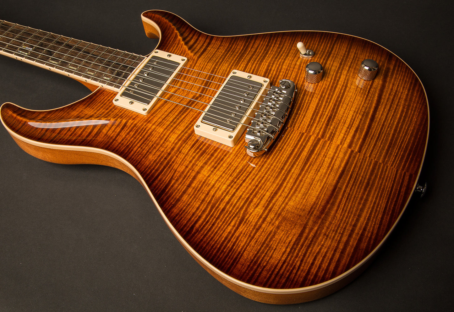 Roger Giffin Standard Custom - Tiger Eye / Amalfitano