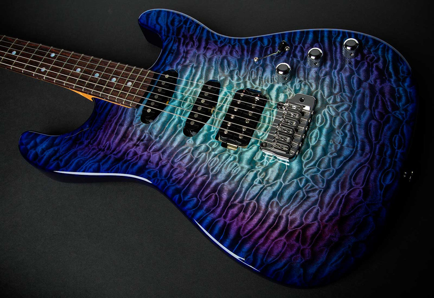 Chris Campbell Guitars Custom Shop Modern Dragonburst Presentation Quilt
