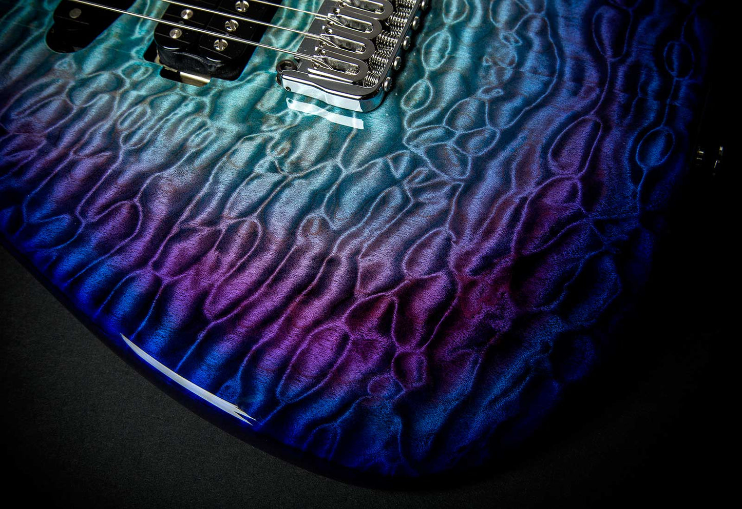 Chris Campbell Guitars Custom Shop Modern Dragonburst Presentation Quilt